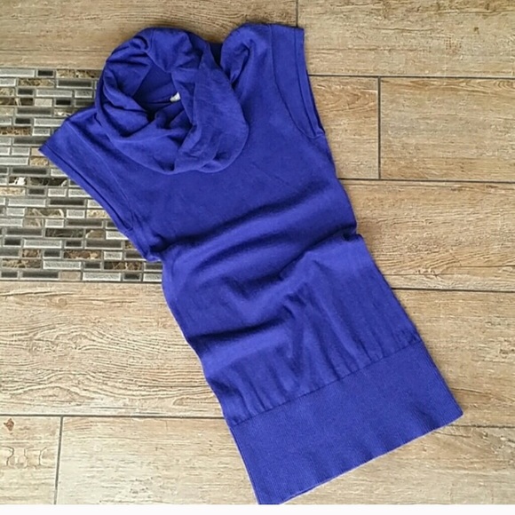 Banana Republic turtleneck short sleeve sweater - Picture 2 of 3